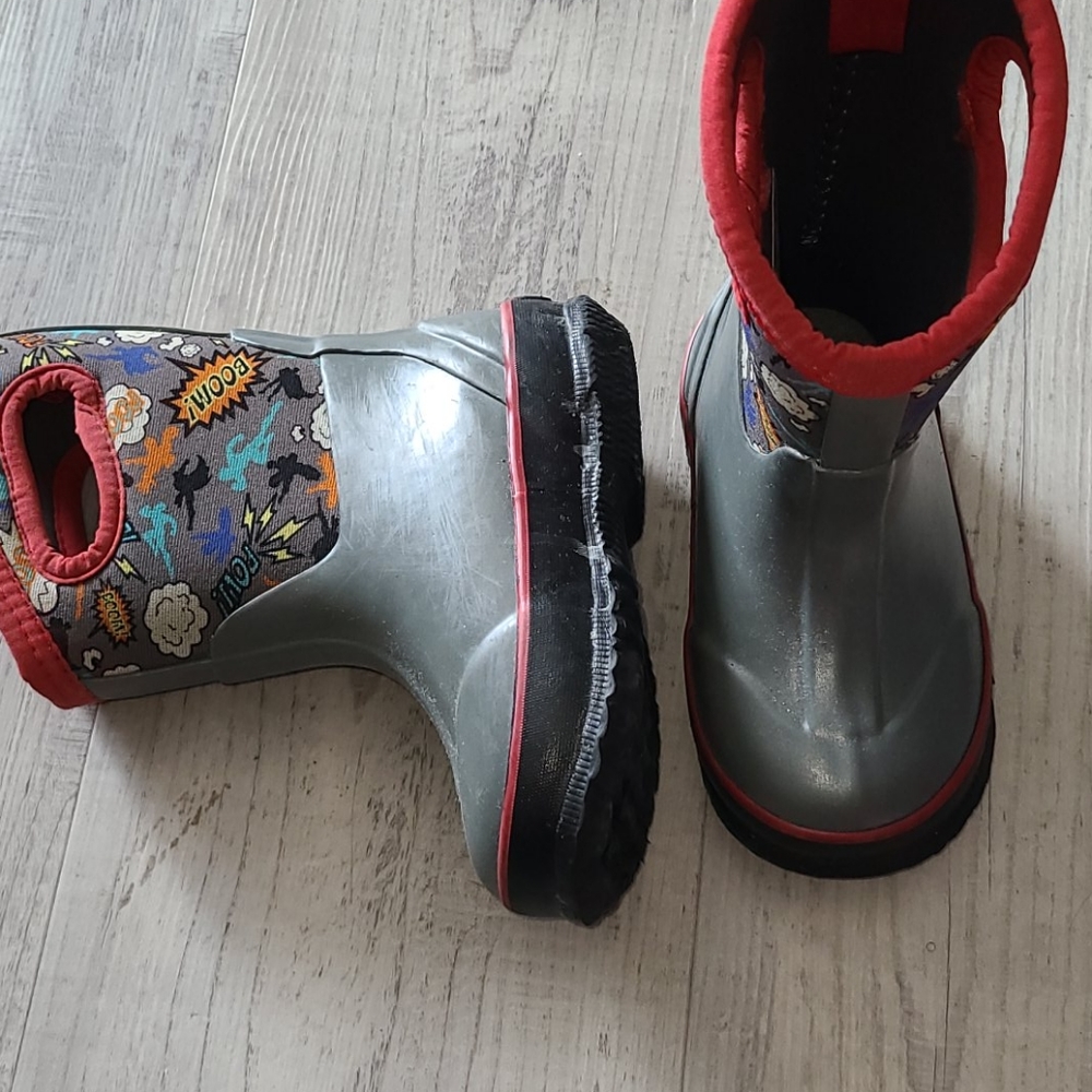 Bogs winter boots size 8